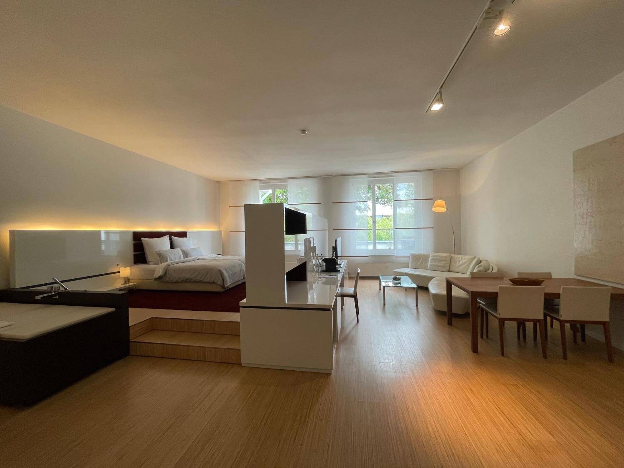 Doppelzimmer mit Balkon und Meerblick